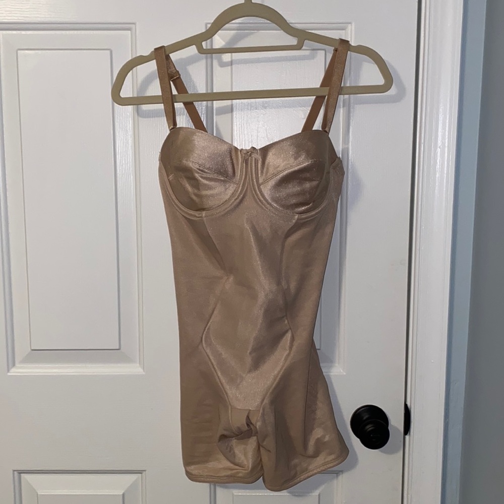 MiracleSuit Women's Strapless Body Shaper Style 2665